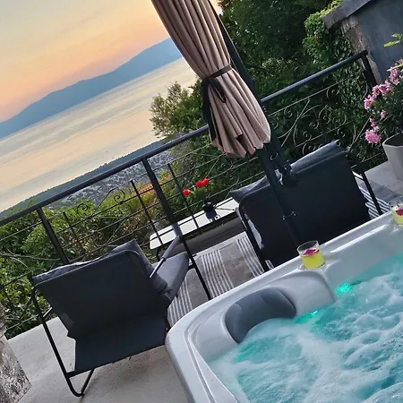 Lipa - Hreljin, Crikvenica S Jacuzzijem I Pogledom Na