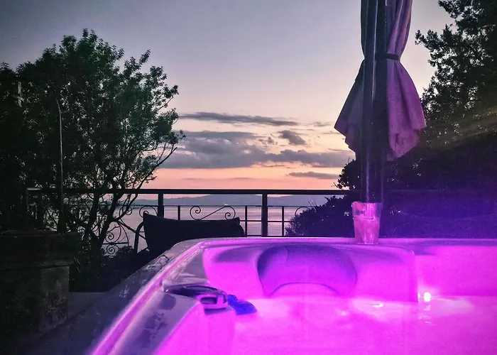 Lipa - Hreljin, Crikvenica S Jacuzzijem I Pogledom Na