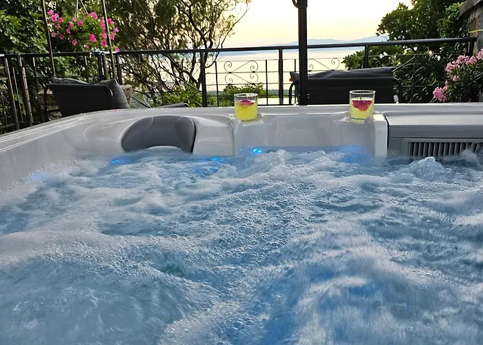 Lipa - Hreljin, Crikvenica S Jacuzzijem I Pogledom Na * Hreljin